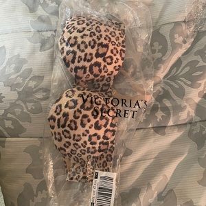 Victoria’s Secret 32B bra